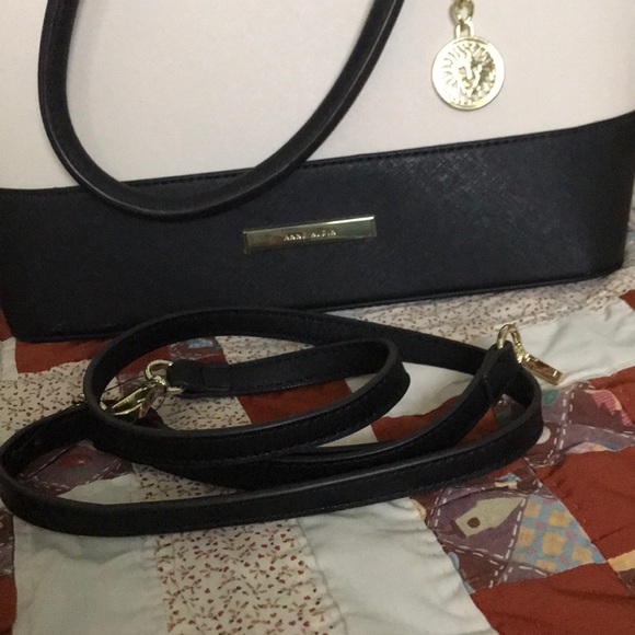 Anne Klein Large Structured Tote Bag - Picture 6 of 6